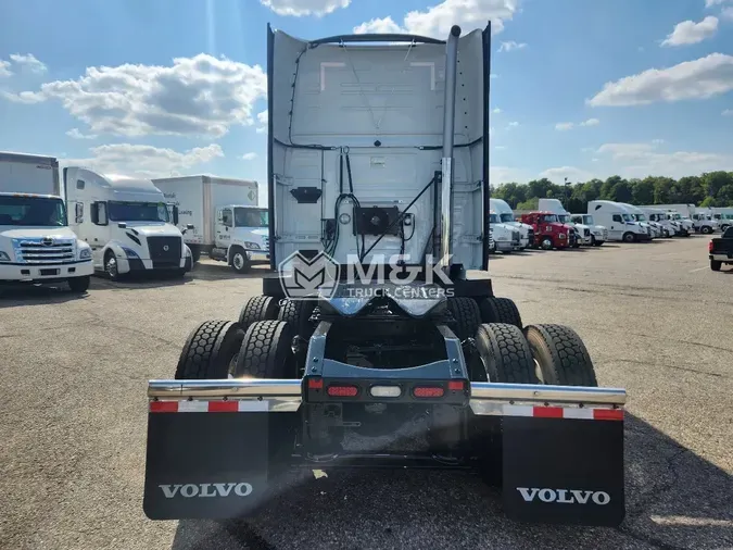 2023 VOLVO VNL64T860