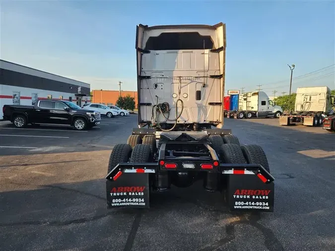 2021 INTERNATIONAL LT