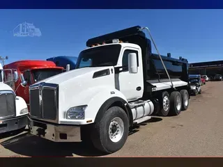 2022 KENWORTH T880