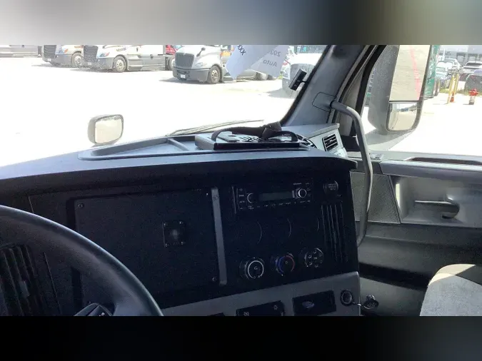 2021 Freightliner Cascadia 126