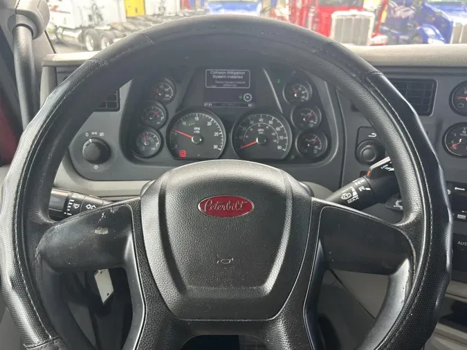 2022 Peterbilt 579