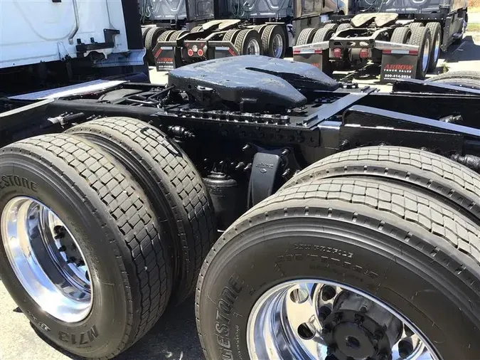 2022 FREIGHTLINER CA126