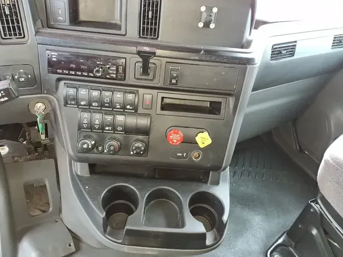 2019 NAVISTAR INTERNATIONAL LT625 SLPR CAB