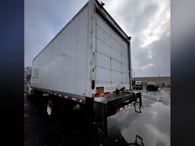 2019 FREIGHTLINER/MERCEDES M2 106