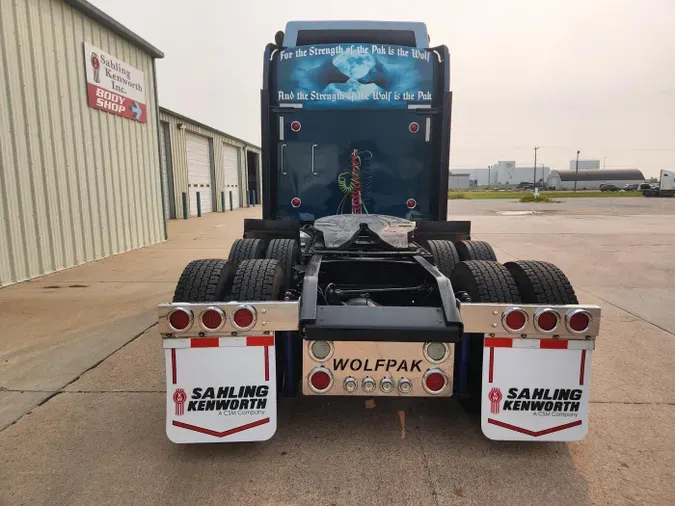 2021 Kenworth W900L