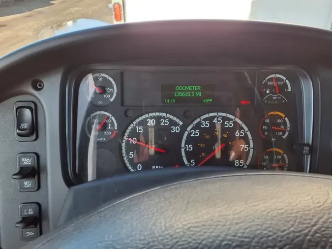 2018 FREIGHTLINER/MERCEDES M2 106