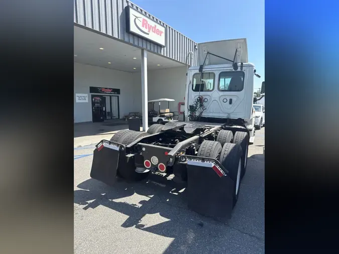 2018 FREIGHTLINER/MERCEDES CASCADIA 125