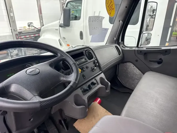 2017 FREIGHTLINER/MERCEDES M2 106