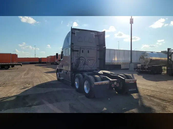 2024 Freightliner Cascadia 126