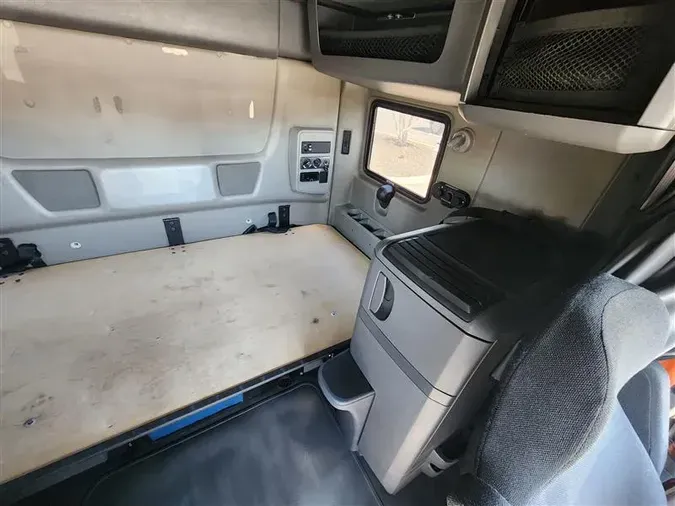 2022 INTERNATIONAL LT625
