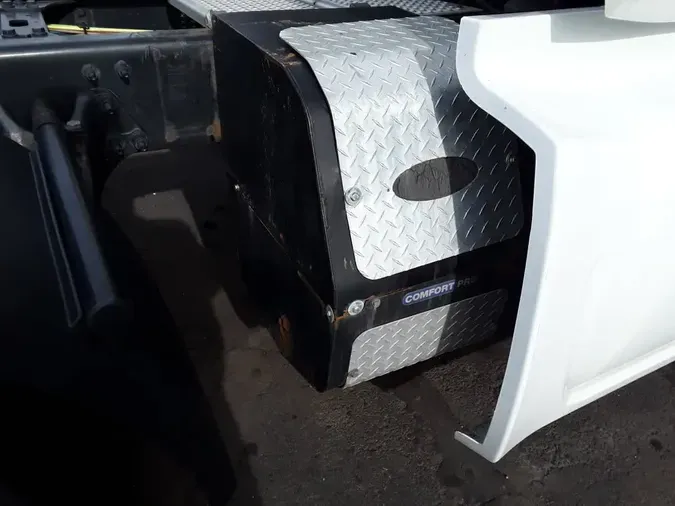 2020 NAVISTAR INTERNATIONAL LT625 SLPR CAB