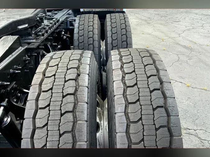 2022 INT LT625 6x4