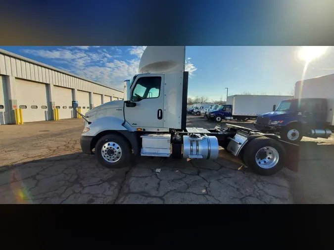 2018 International RH613