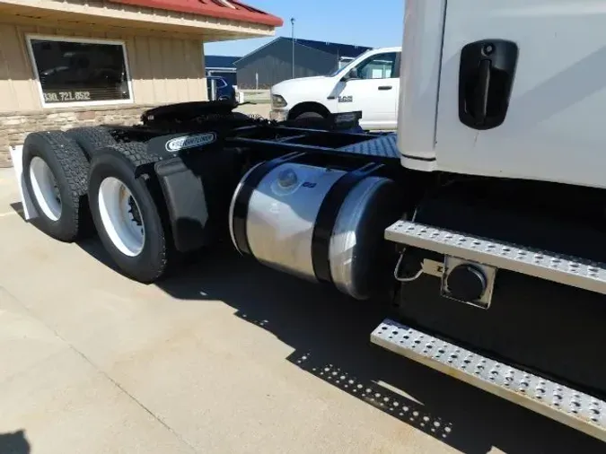 2019 Freightliner Cascadia 126 Day Cab