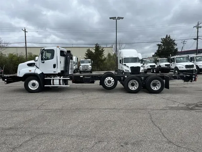 2013 Freightliner 114SD