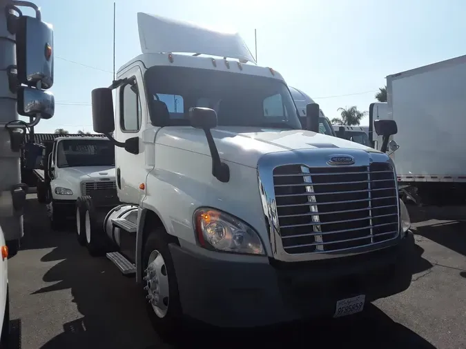 2018 FREIGHTLINER CASCADIA 125