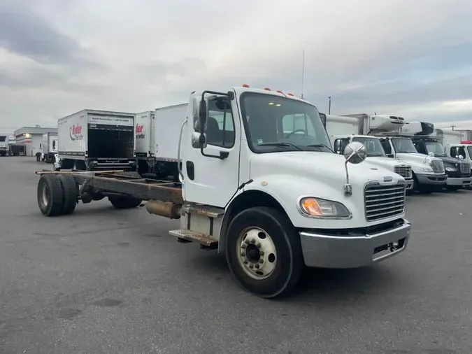 2017 FREIGHTLINER/MERCEDES M2 106