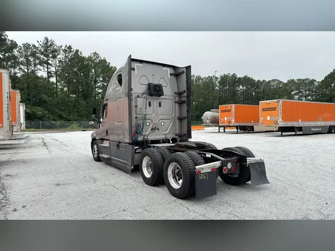 2021 Freightliner Cascadia