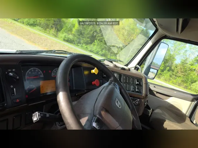 2018 Volvo VNL300