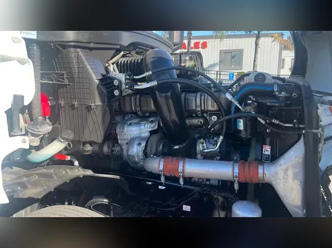 2021 FREIGHTLINER CA126