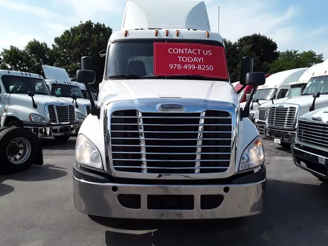 2019 FREIGHTLINER/MERCEDES CASCADIA 125