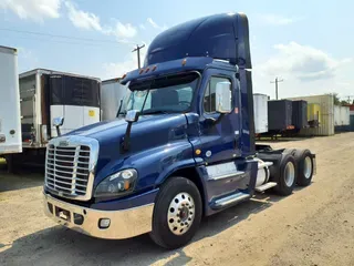 2016 FREIGHTLINER/MERCEDES CASCADIA 125