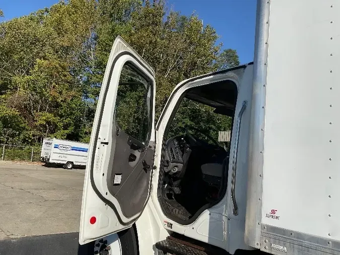 2019 Freightliner M2