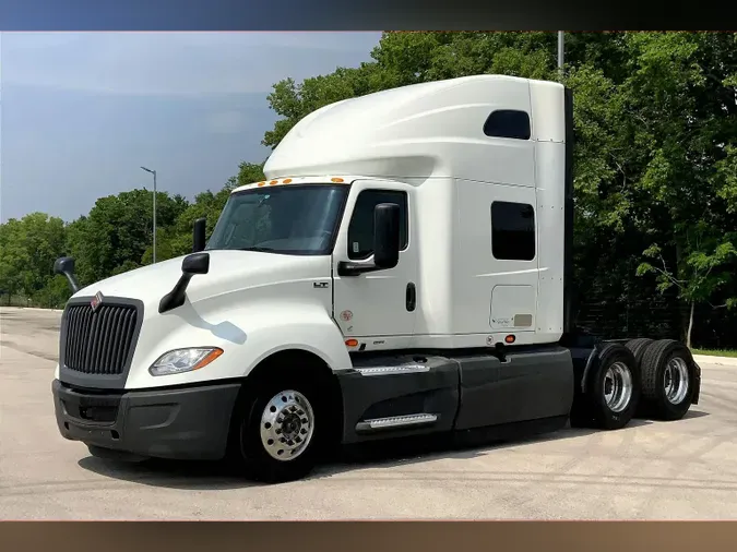 2022 INT LT625 6x4