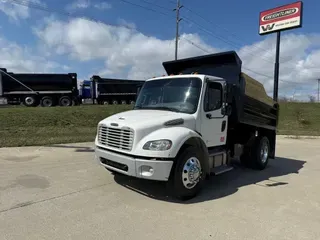 2015 Freightliner M2 106
