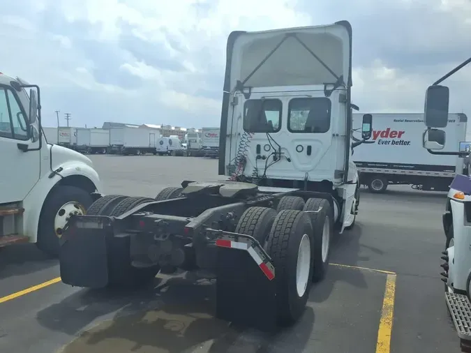 2021 FREIGHTLINER/MERCEDES NEW CASCADIA PX126640599a9f755ec792d7c088dcbc9ae1b69