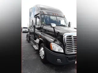 2019 Freightliner CASCADIA 125