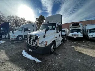 2016 Freightliner CASCADIA 125