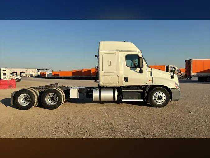 2020 Freightliner Cascadia