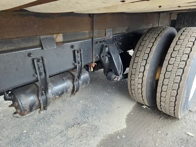 2018 FREIGHTLINER M2 106