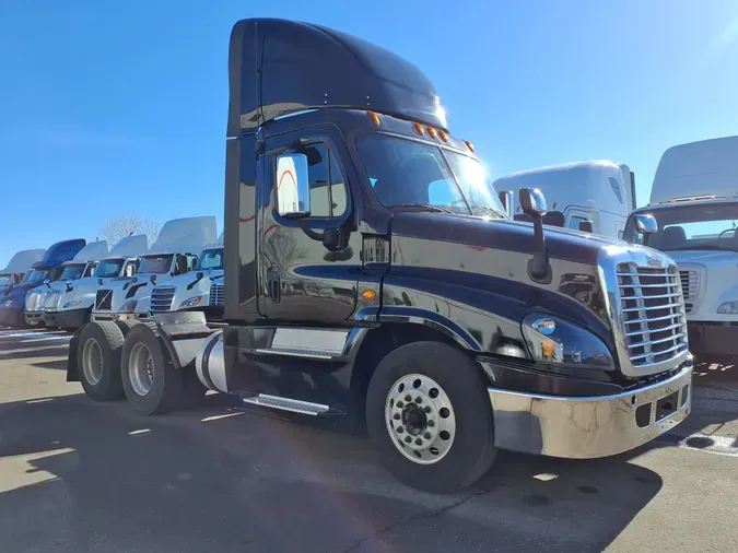 2018 FREIGHTLINER/MERCEDES CASCADIA 125