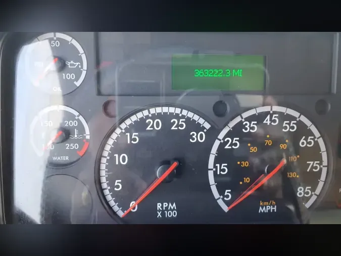 2018 FREIGHTLINER/MERCEDES M2 106