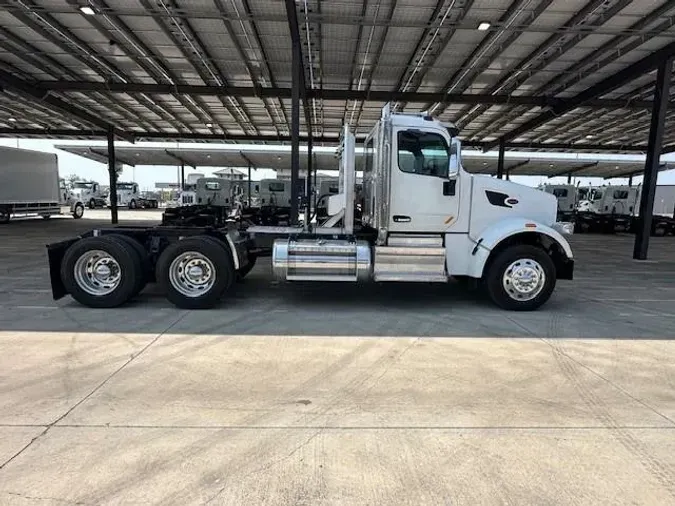 2019 Peterbilt 567