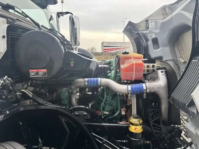 2020 VOLVO VNL64T86005a35e0516cde698972342253303f10b