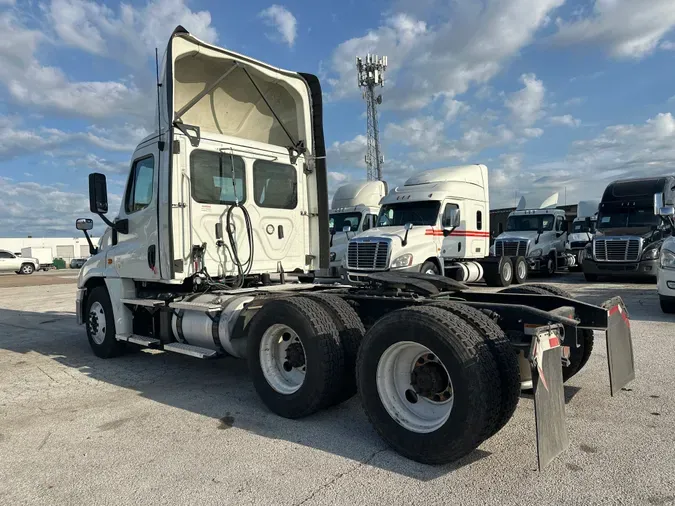 2020 FREIGHTLINER/MERCEDES CASCADIA 125