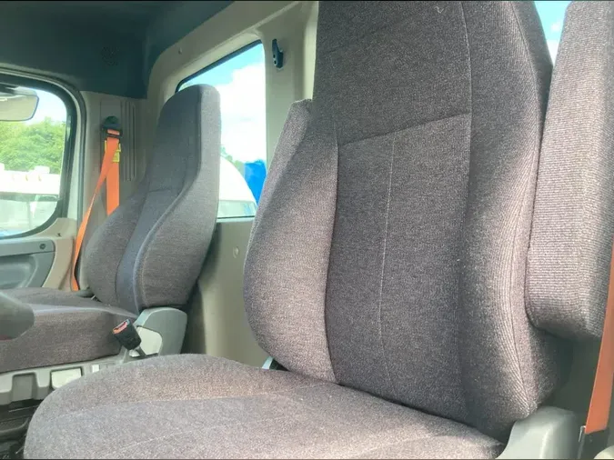 2018 FREIGHTLINER CASCADIA 125