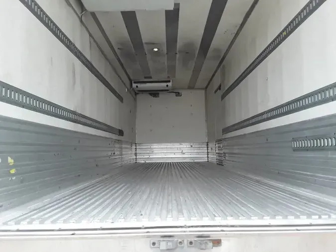 2017 FREIGHTLINER M2 106