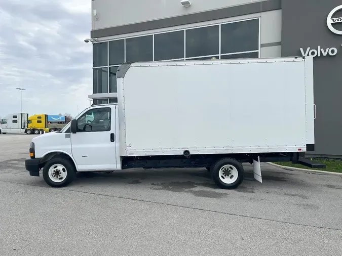 2022 GMC G3500