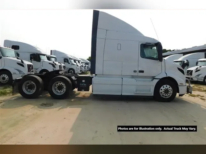 2019 VOLVO VNR640