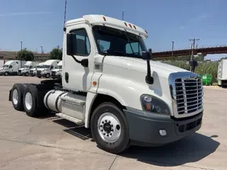 2016 FREIGHTLINER X12564ST