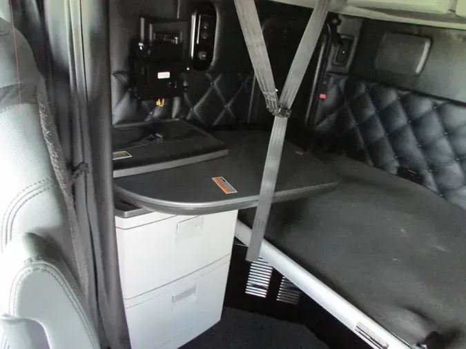 2023 Kenworth W990