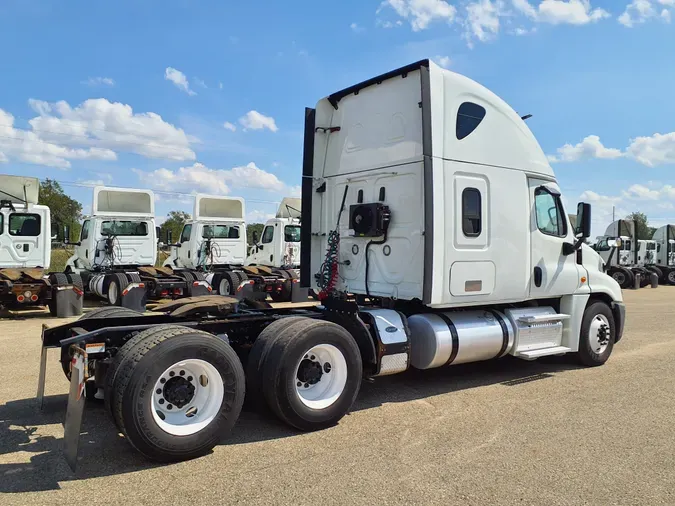 2019 FREIGHTLINER/MERCEDES CASCADIA 125