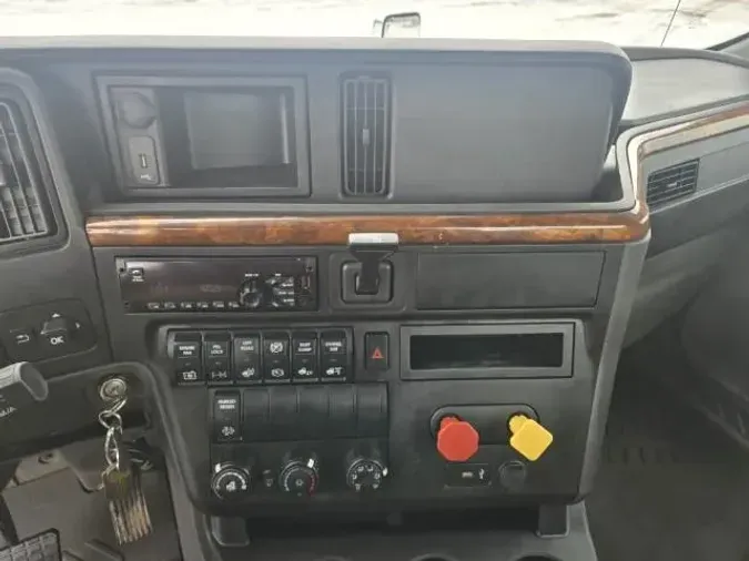 2020 International LT625