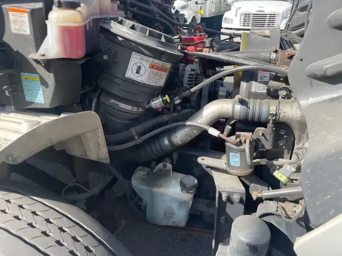 2018 FREIGHTLINER/MERCEDES M2 106