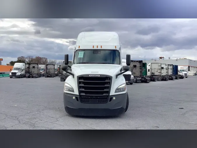 2022 Freightliner Cascadia 12605b07d8dfcb4440bba555fc4b827adb9