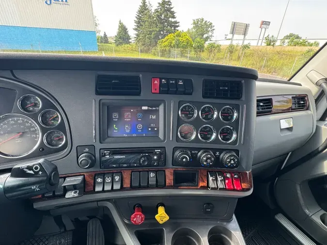 2022 Kenworth T680